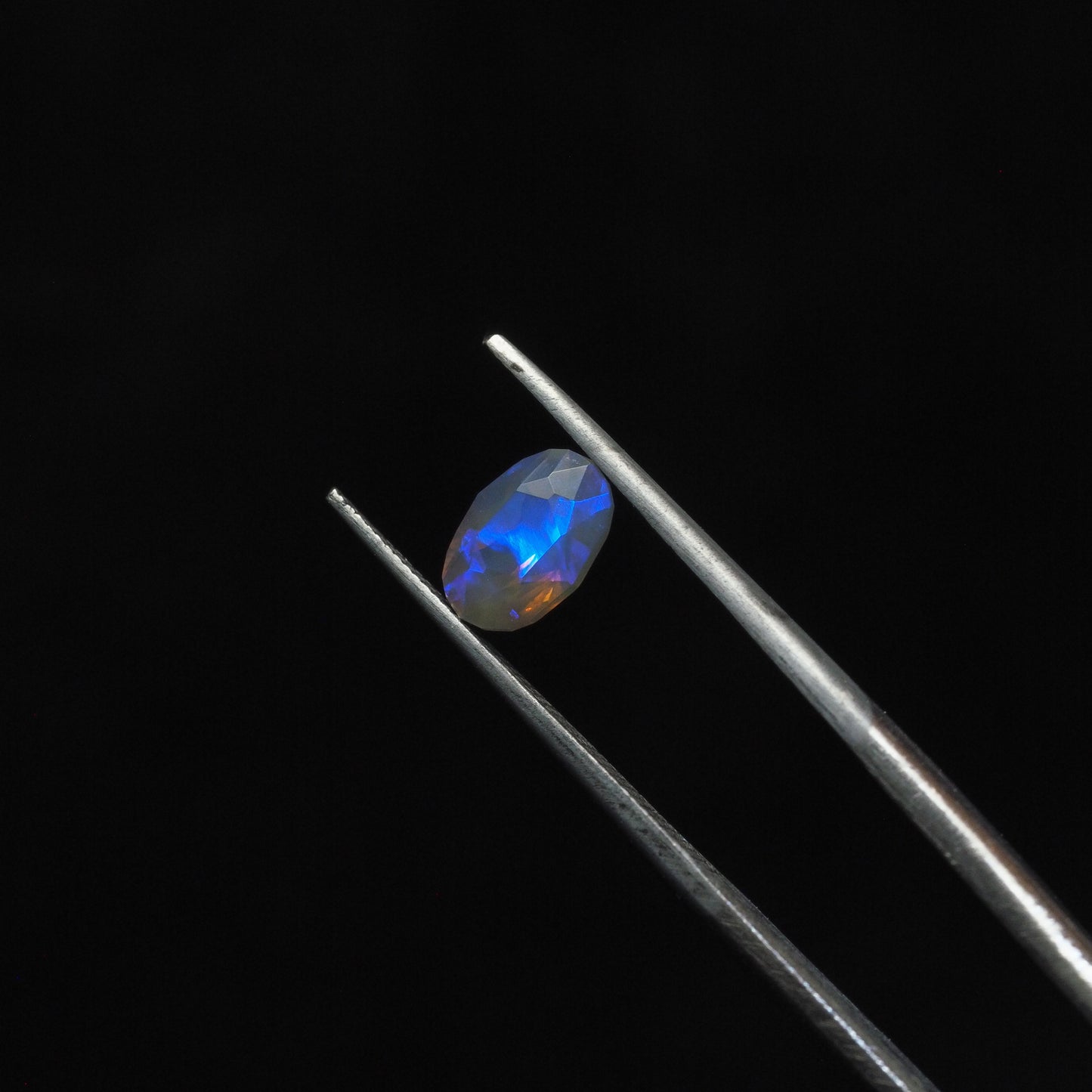 Lightening Ridge Opal Oval LR01