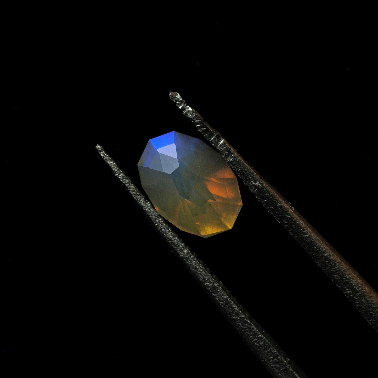 Lightening Ridge Opal Oval LR02