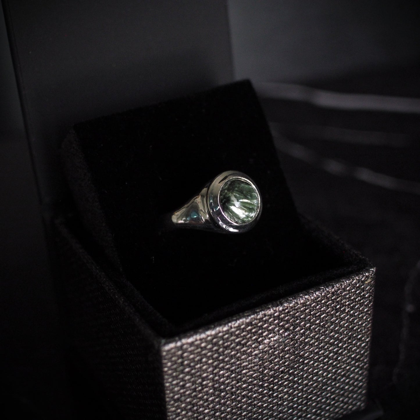 Seraphinite Cauldron Ring in Sterling Silver - Size 7