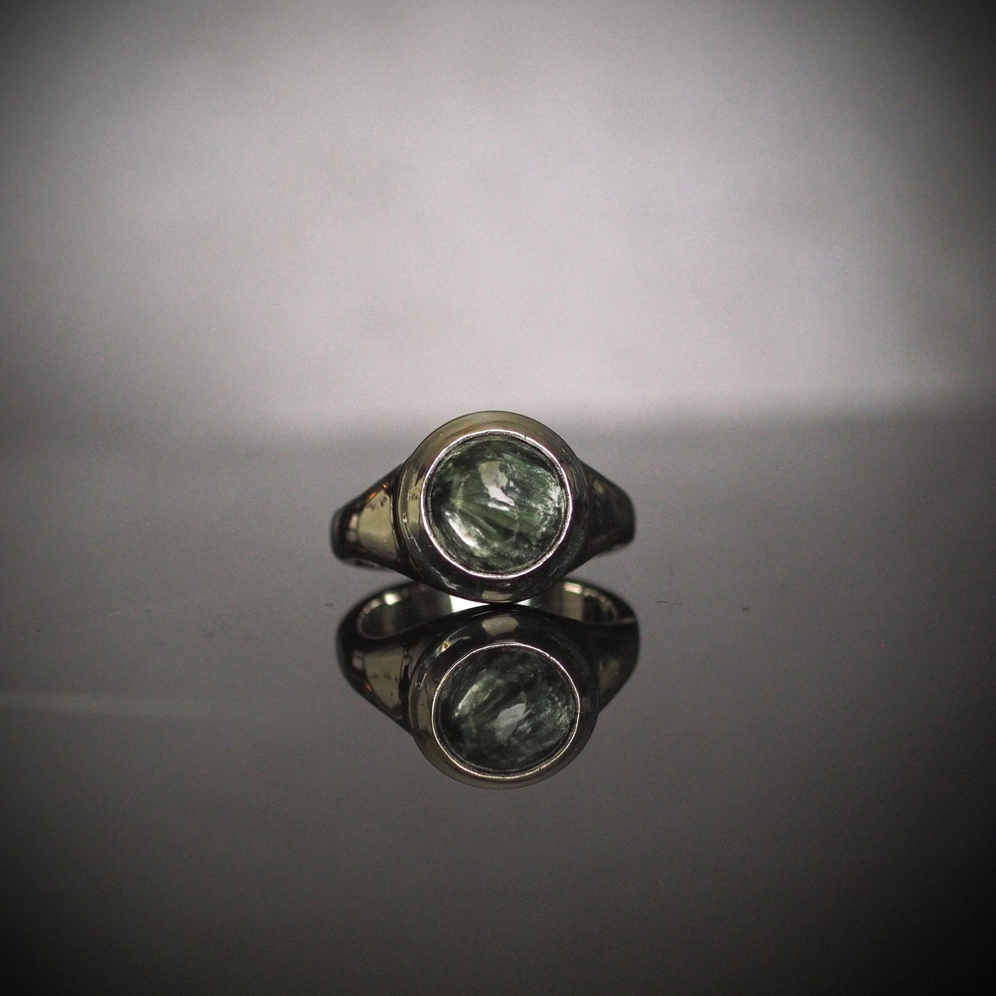 Seraphinite Cauldron Ring in Sterling Silver - Size 7