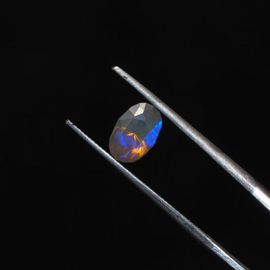 Lightening Ridge Faceted Opal Oval LR01