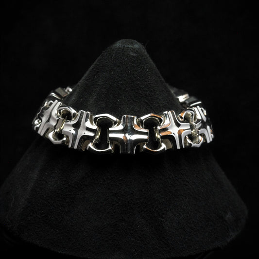 Cross Link Chain Bracelet