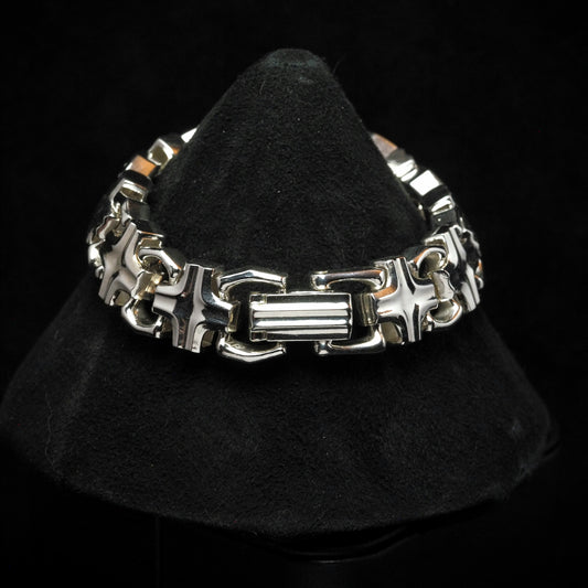 Cross Link Chain Bracelet