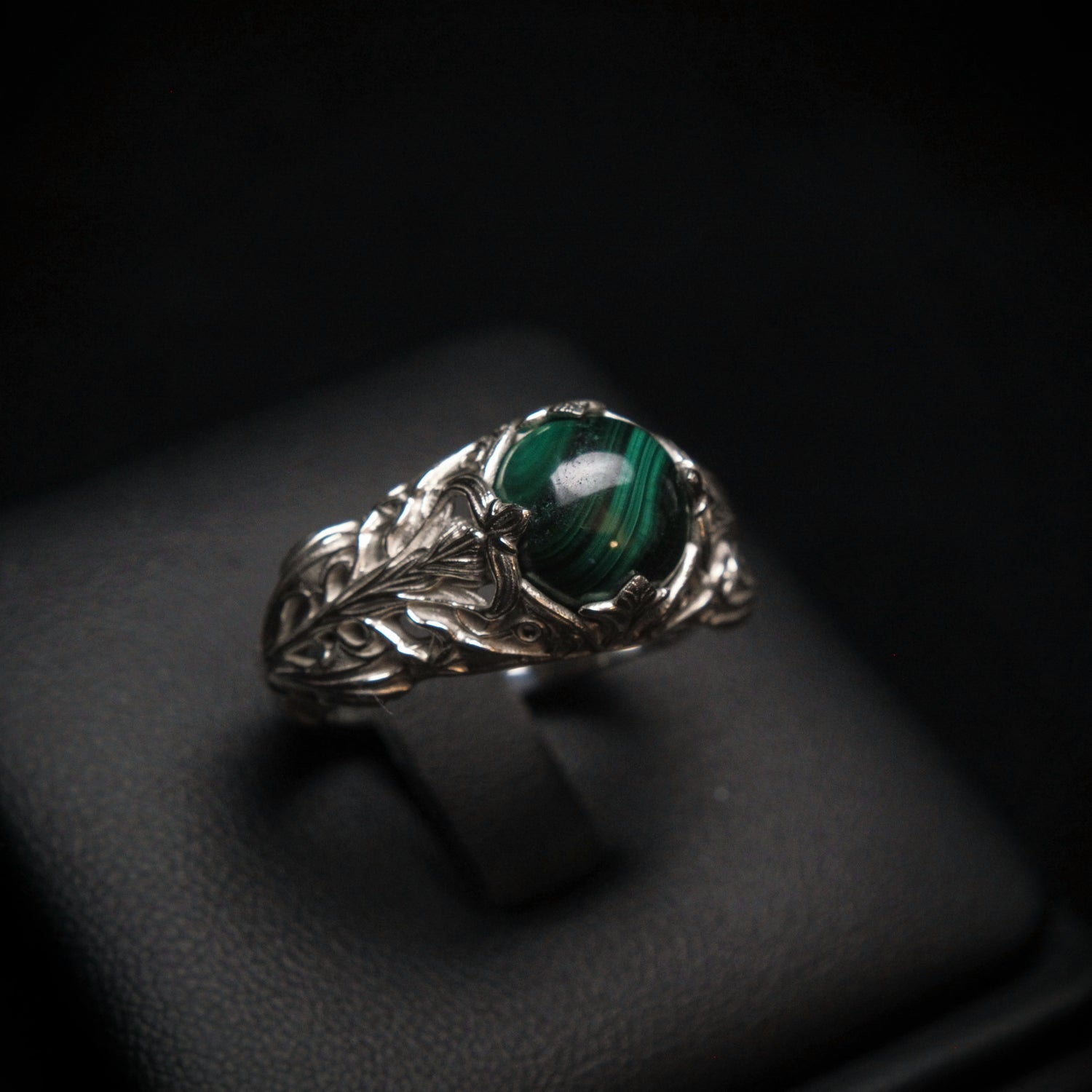 Mithril Ring of Insight – Monothic