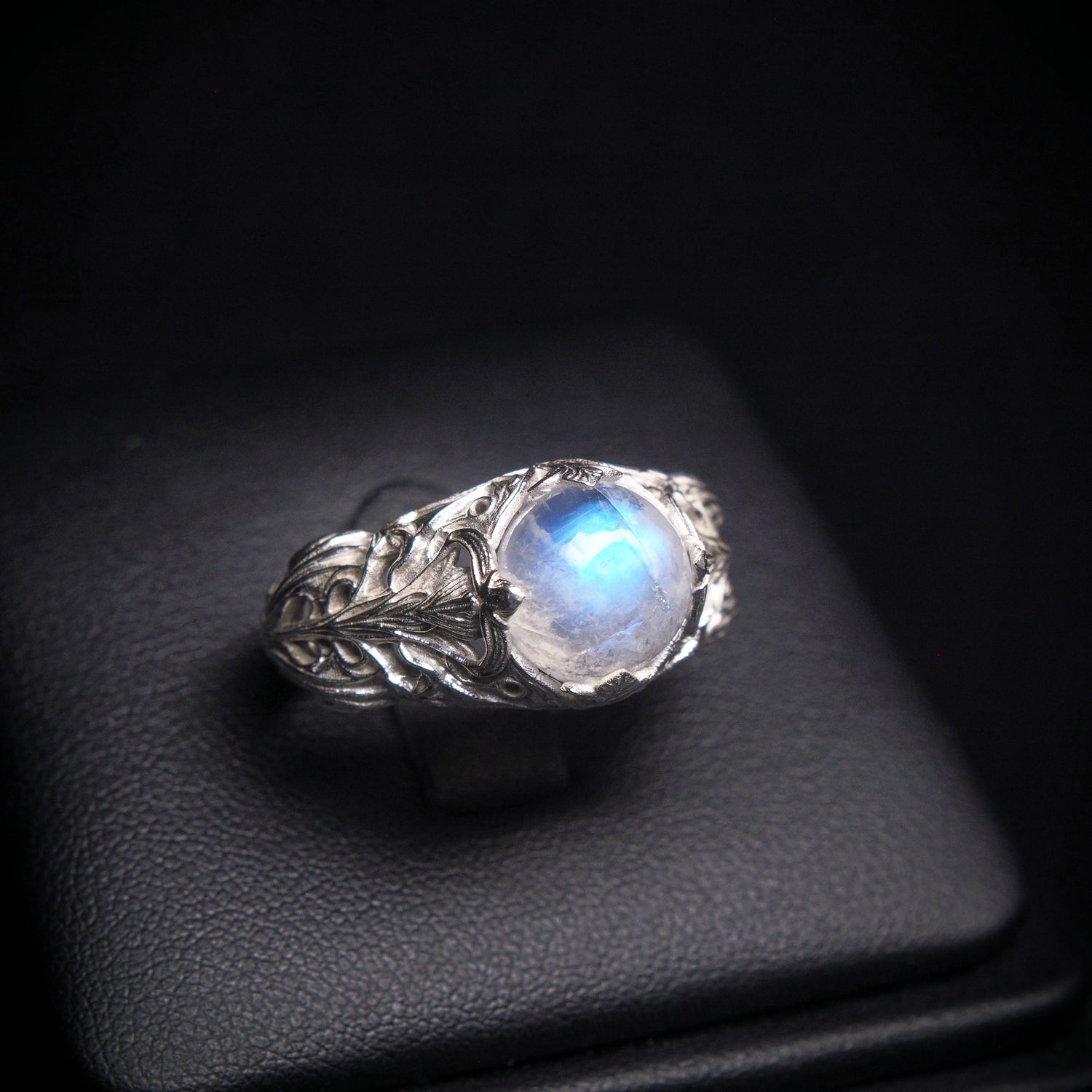 Mithril Ring of Insight – Monothic